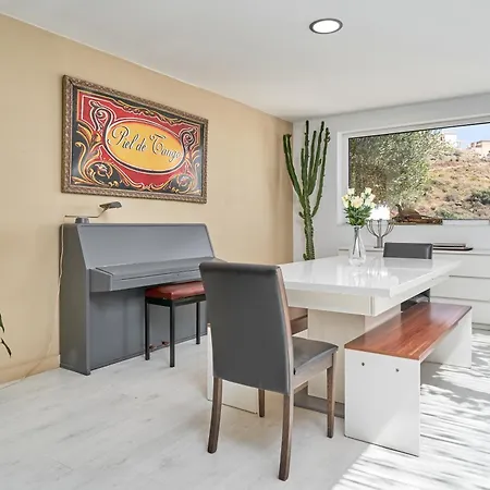 Spectacular Casa Negra Villa *
